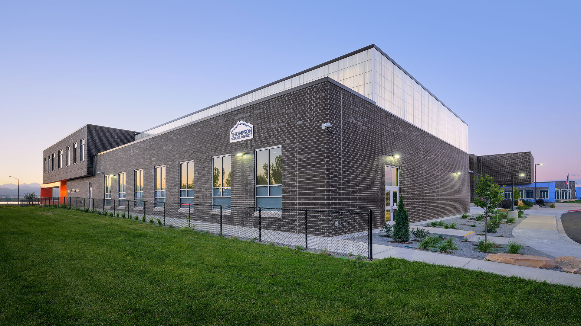 High Plains ES Exterior Two - RB+B Architects - Diggles Photography