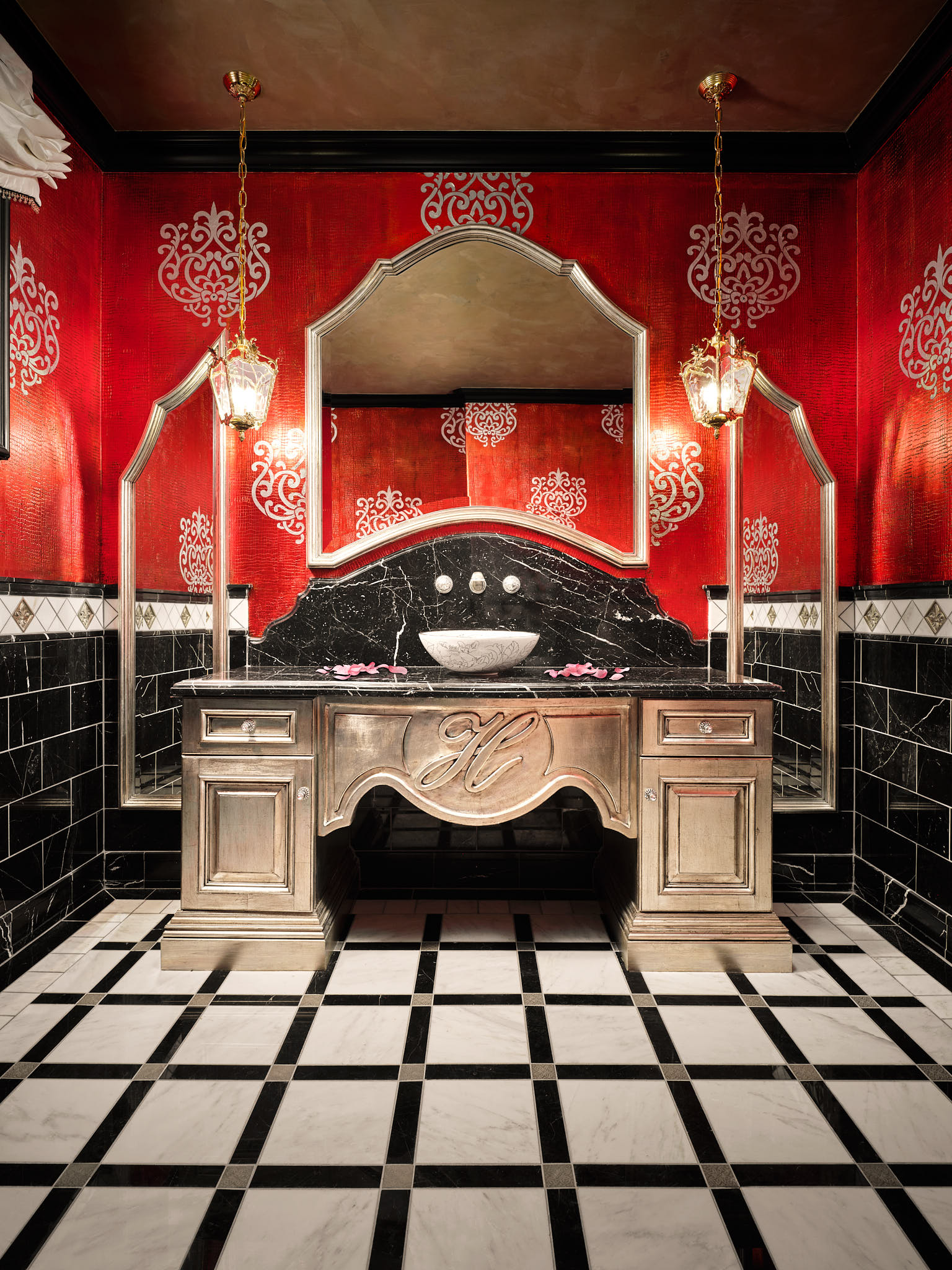 Hospitality photography by Warren Diggles. The luxurious red bathroom at HÓZHÓ Scottsdale.