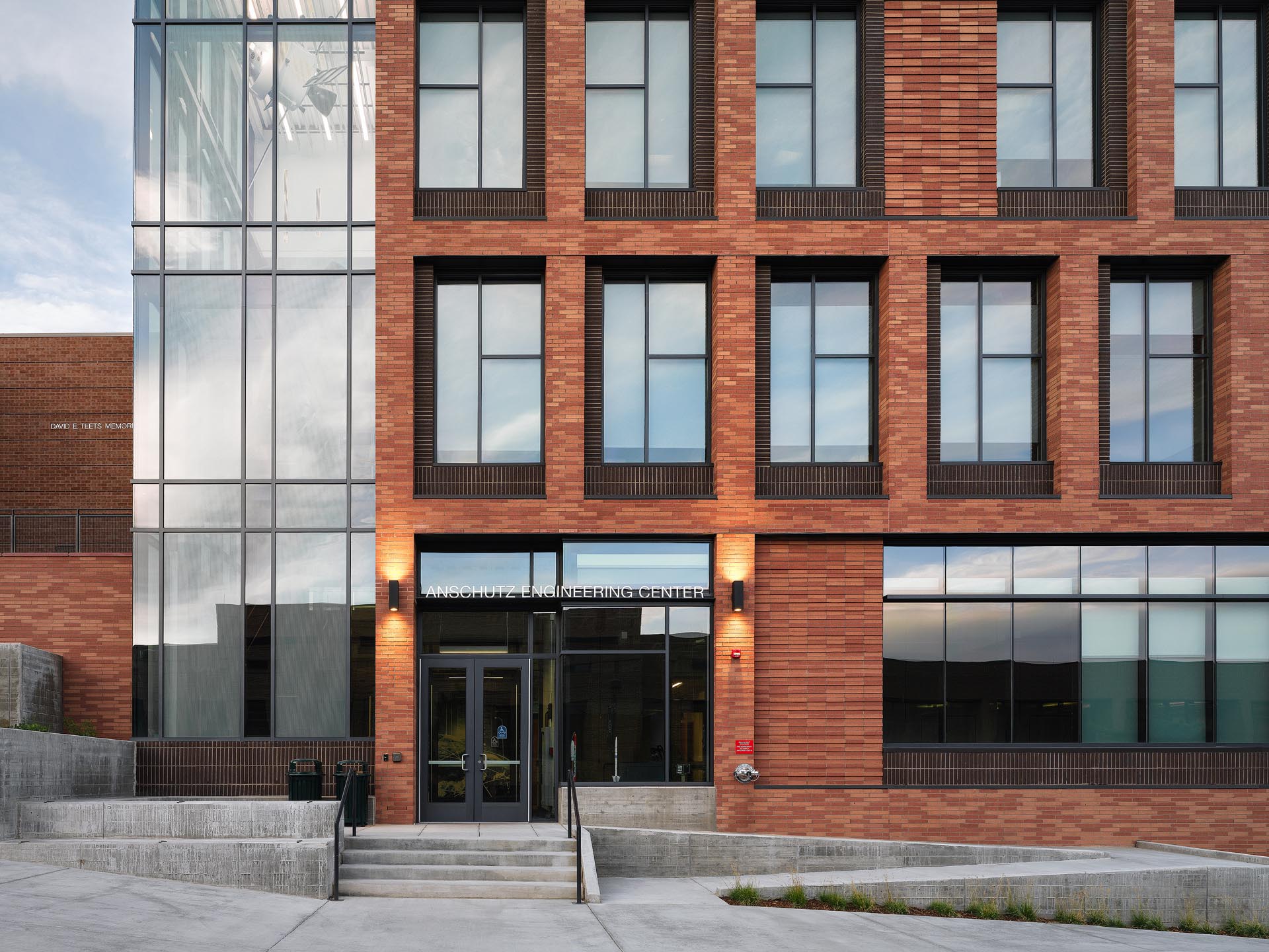 Exterior Horizontal - UCCS Anschutz Engineering Center - Diggles Photography